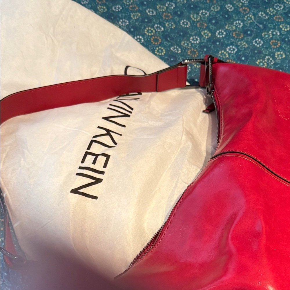 Calvin Klein Top Zio Hobo Ruby Red Bag **NEW NEVER USED** - Picture 7 of 7